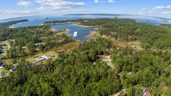 185 Moss Lane, Brookeland, TX 75931