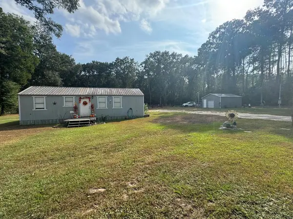 121 Dirden Rd, Shepherd, TX 77371