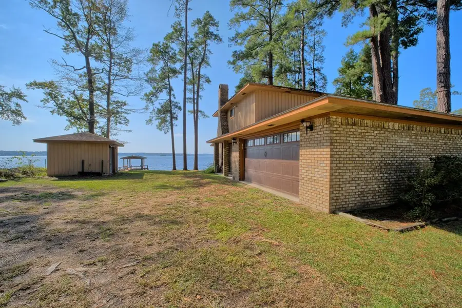 2212 Gilleys Point, Hemphill, TX 75948 - Image #2