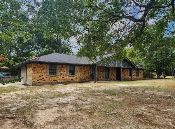 581 Emerald Drive, Jasper, TX 75951