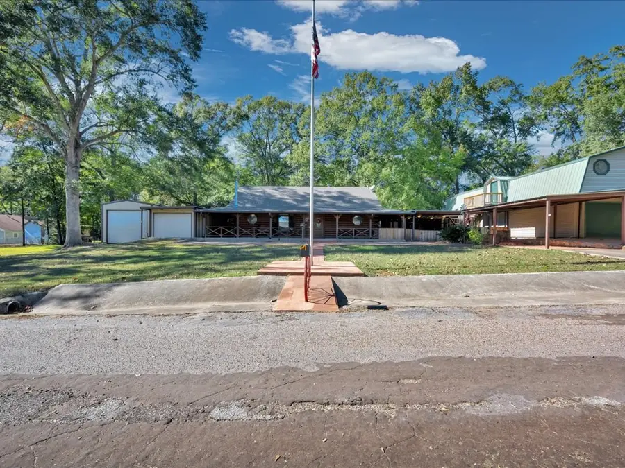 205 Susan Drive, Zavalla, TX 75980 - Image #3