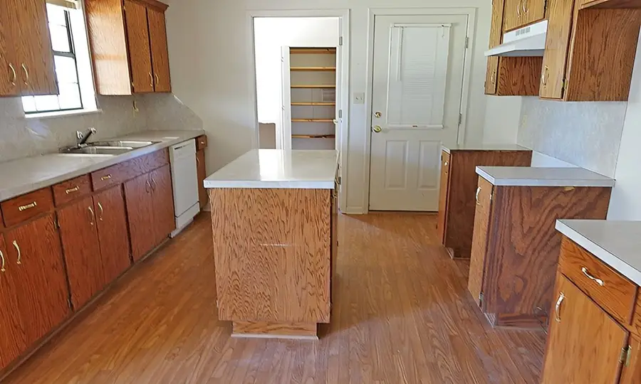 300 Oak Ln, Center, TX 75935 - Image #3