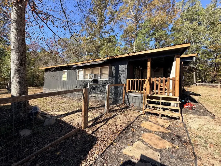 171 County Road 421, Bronson, TX 75930 - Image #2