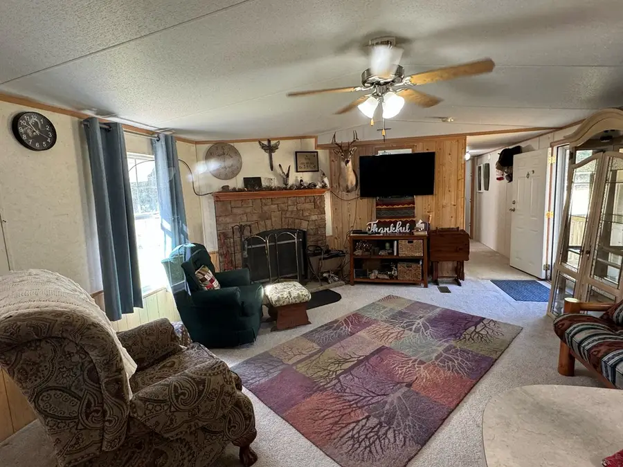 645 Deer Park Drive, Brookeland, TX 75931 - Image #2