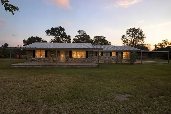 169 County Road 4770, Warren, TX 77664