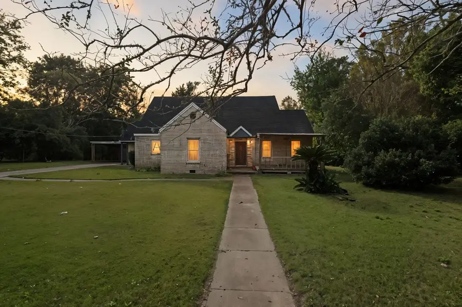 301 Pine, Woodville, TX 75979 - #2