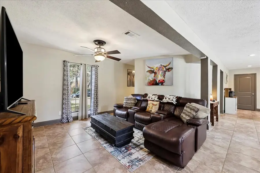 1790 Dublin Drive, Vidor, TX 77662 - Image #3