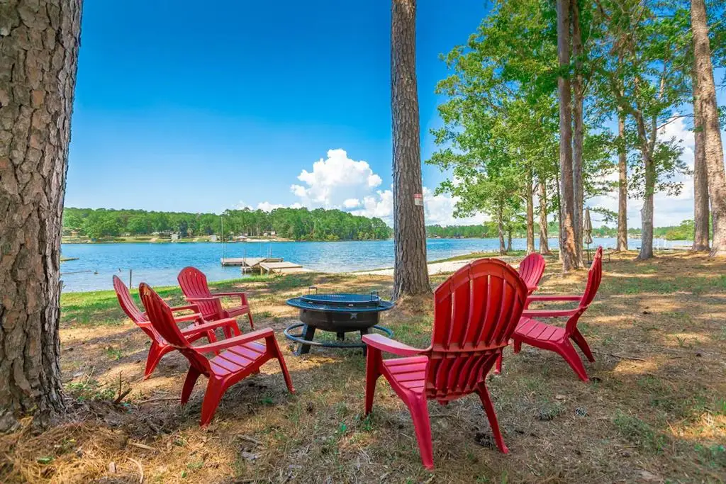 110 Fishers Point, Burkeville, TX 75932 - Image #1