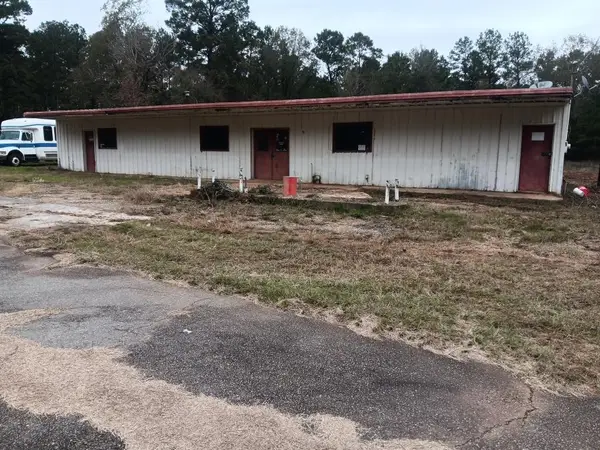 9025 Hwy 84, Garrison, TX 75946