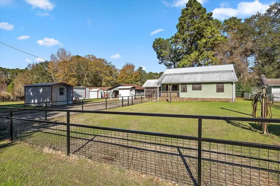 195 Gail Street, Huntington, TX 75949 - Image #2