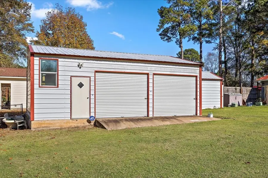 195 Gail Street, Huntington, TX 75949 - Image #3