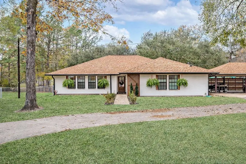 304 Hosea Forrest Road, Huntington, TX 75949 - Image #1