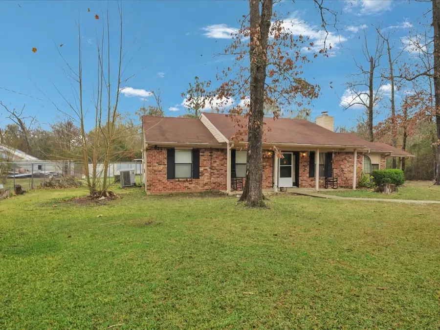 1072 Stephenson Brown Road, Lufkin, TX 75904 - Image #2