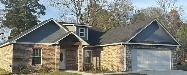 2411 Moffett Drive, Lufkin, TX 75901