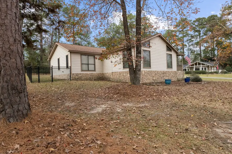 109 Sweet Gum, Brookeland, TX 75931 - Image #3