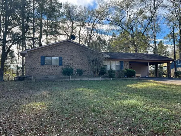 832 Pine Terrace, Center, TX 75935