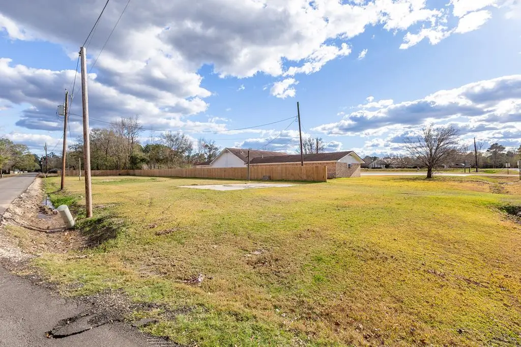 300,302 Avenue F, Huntington, TX 75949 - Image #1