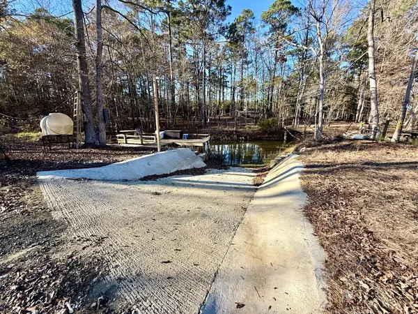 195 Aspen Drive, Hemphill, TX 75948