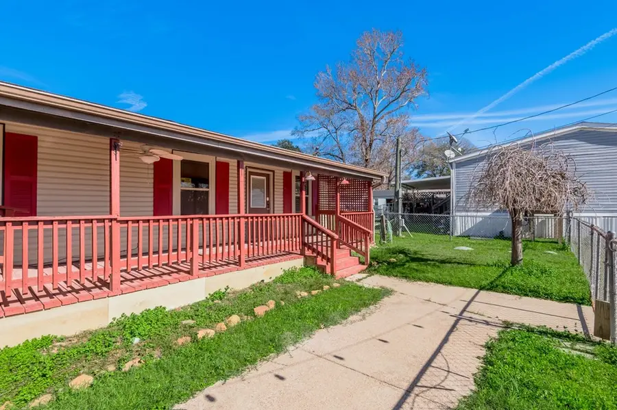 53 Lake View Drive, Huntsville, TX 77320 - #2