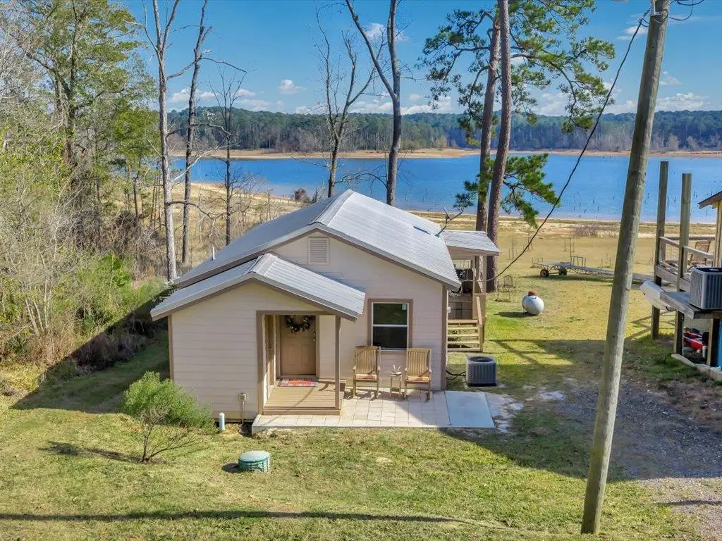 175 County Road 4754, Broaddus, TX 75929 - Image #1