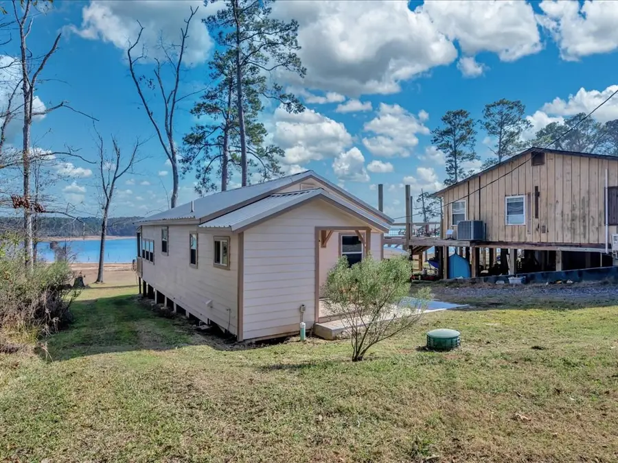 175 County Road 4754, Broaddus, TX 75929 - Image #3