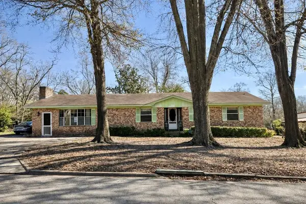 309 1st Street, Nacogdoches, TX 75961