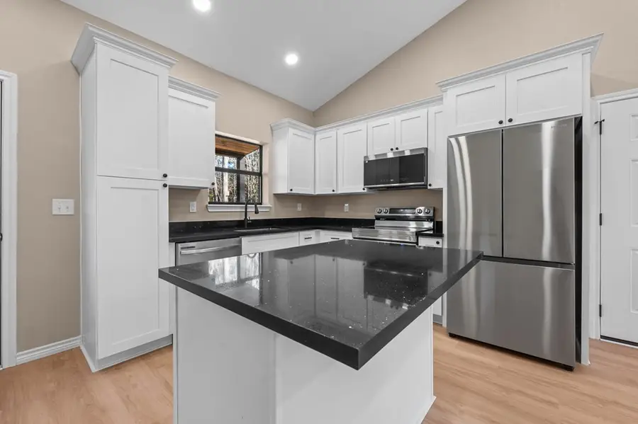 415 Deergrass Dr, Brookeland, TX 75931 - #3