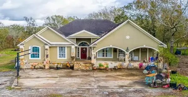 7207 County Road 194, Alvin, TX 77511