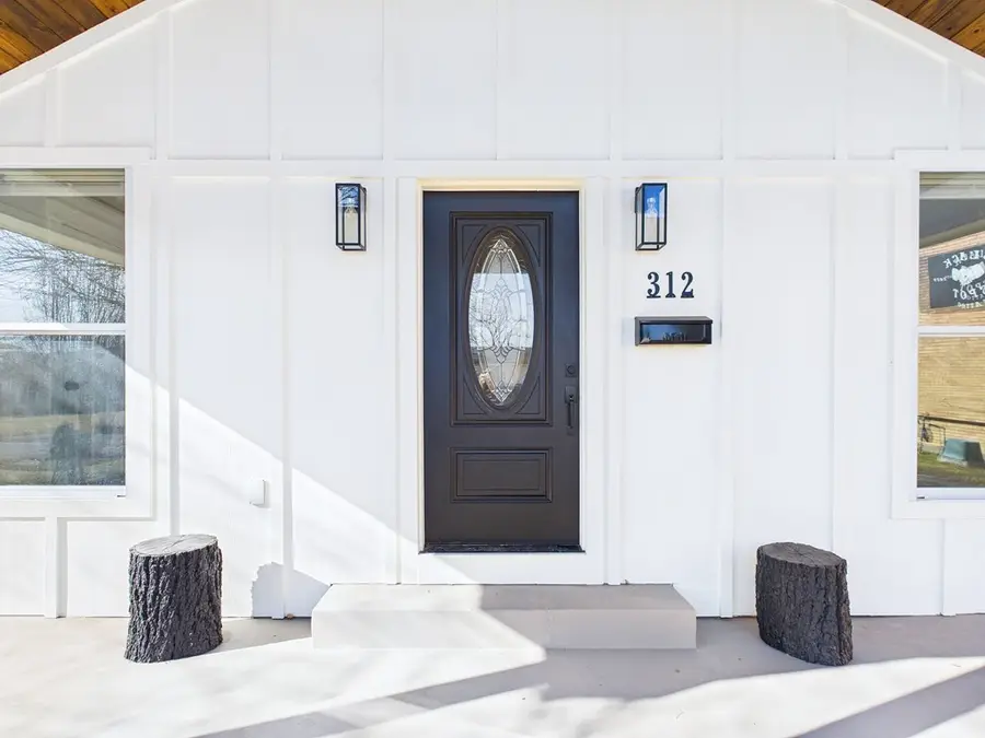 312 Mantooth Avenue, Lufkin, TX 75904 - Image #2