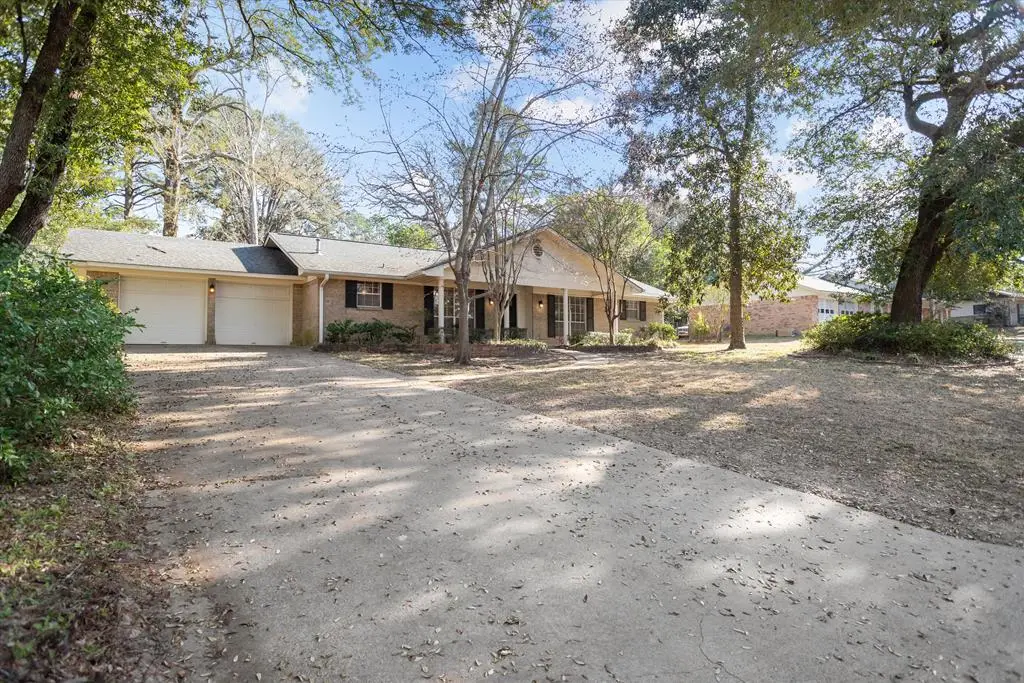 3702 Colonial Drive, Nacogdoches, TX 75965 - #1