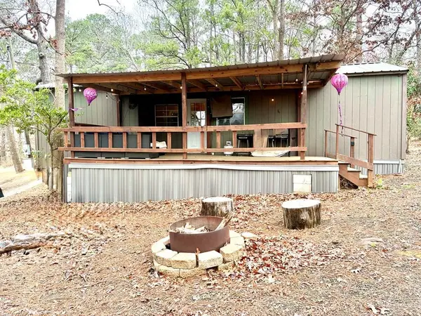 170 Lydia Street, Hemphill, TX 75948