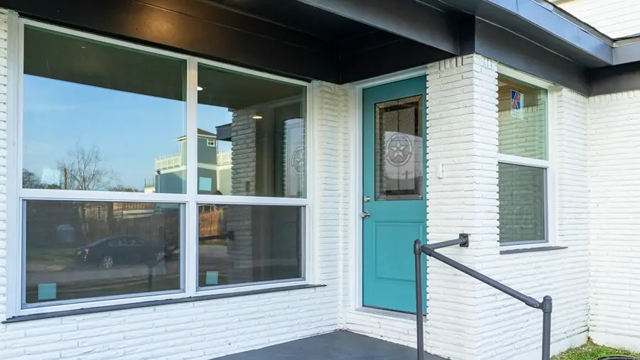 4024 Avenue N 1/2 Street, Galveston, TX 77551 - Image #2