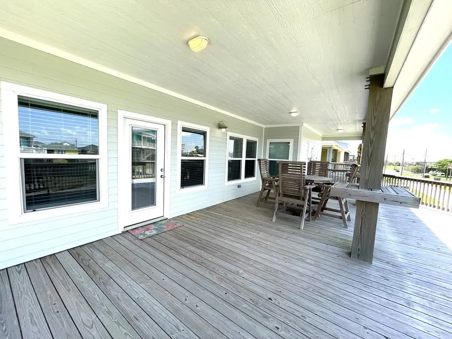 853 Wommack, Crystal Beach, TX 77650 - #2