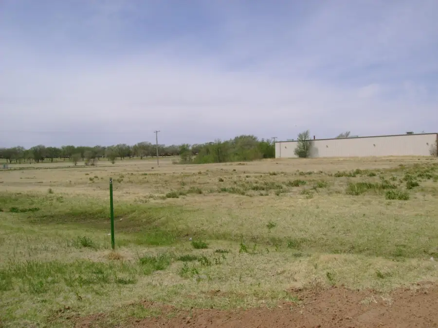 508 Clubview Drive, Levelland, TX 79336 - Image #3
