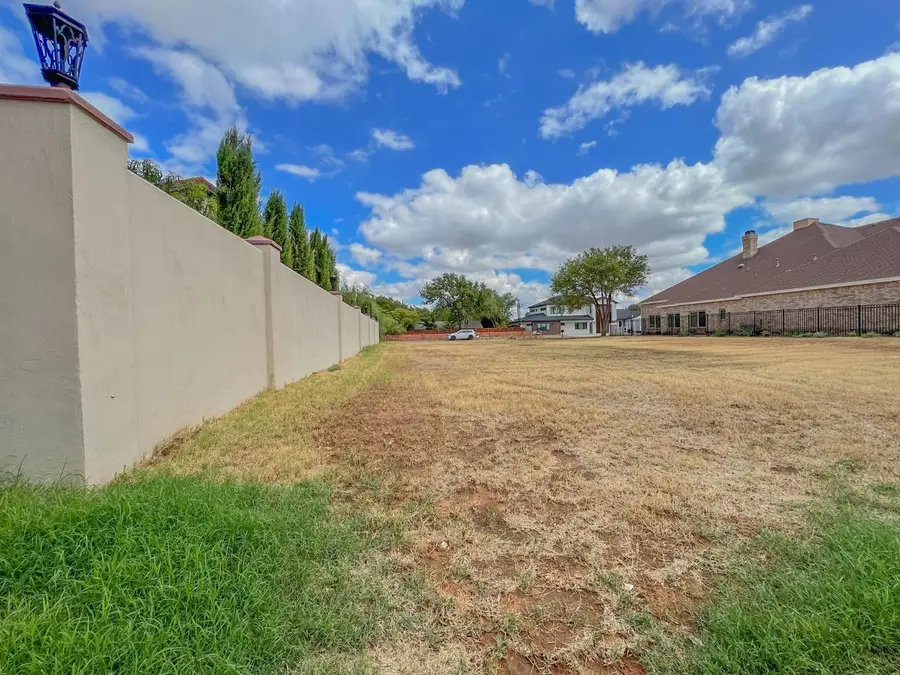 1910 Aberdeen Avenue, Lubbock, TX 79407 - Image #2