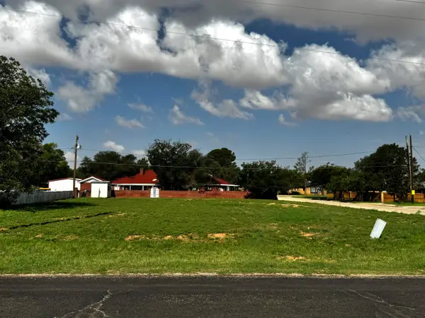 2301 Highland Drive, Lamesa, TX 79331