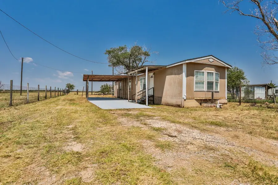 221 N County Road 2850, Lubbock, TX 79403 - Image #2