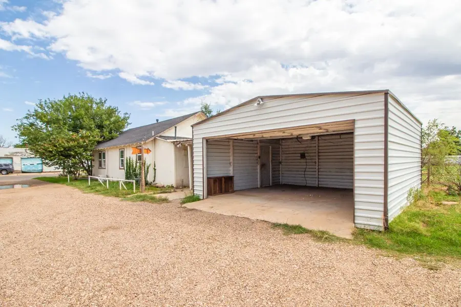 1305 S 9th Street, Slaton, TX 79364 - Image #2