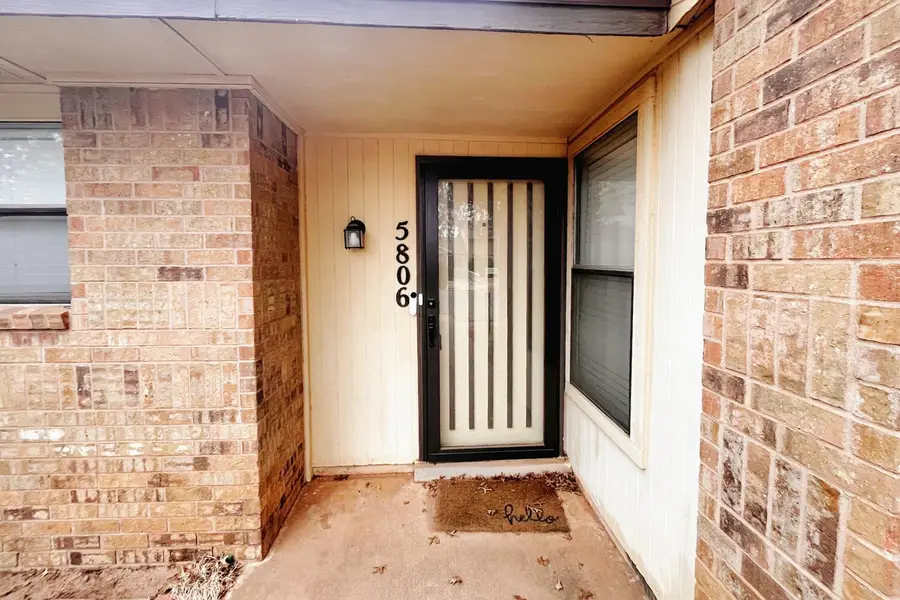 5806 7th Street, Lubbock, TX 79416 - Image #2
