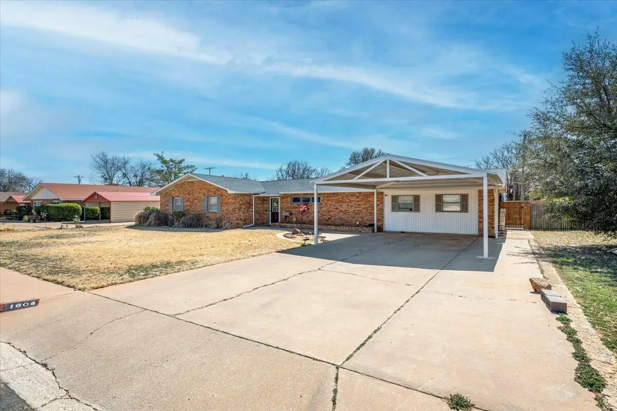 1604 E Buckley Street, Brownfield, TX 79316 - #1
