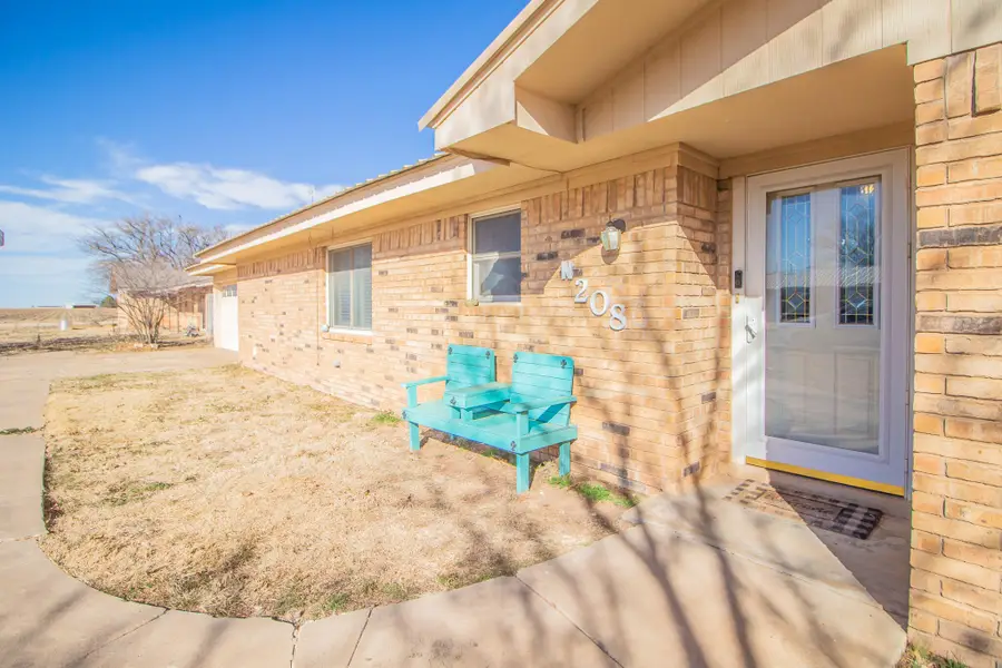 208 N Van Buren Avenue, Lorenzo, TX 79343 - Image #3