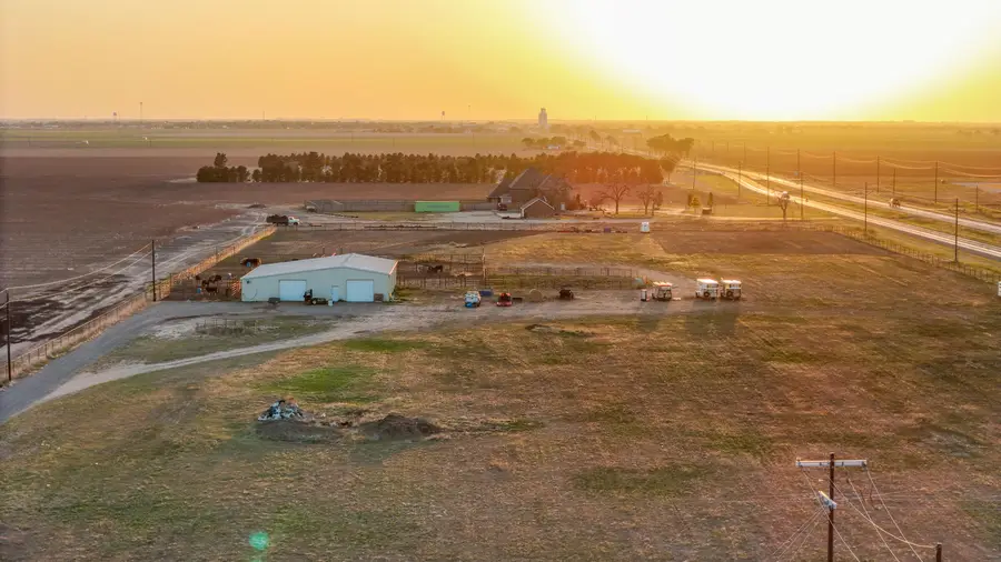 6801 N County Rd 3600, Idalou, TX 79329 - Image #3