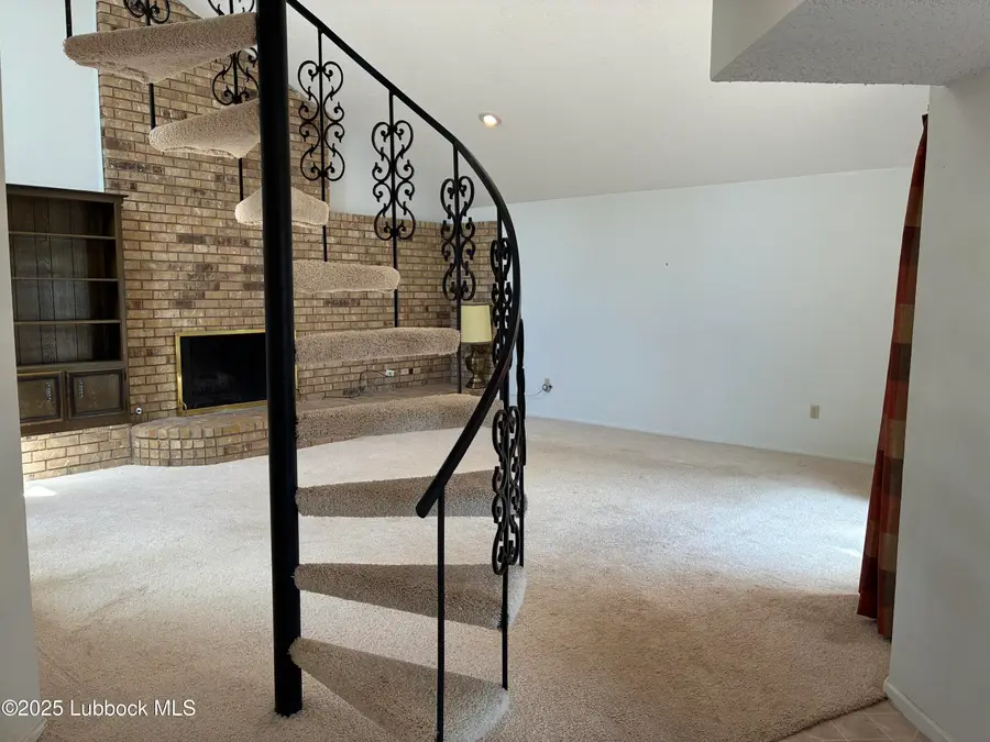1423 Cherry Blossom Drive, Littlefield, TX 79339 - Image #2