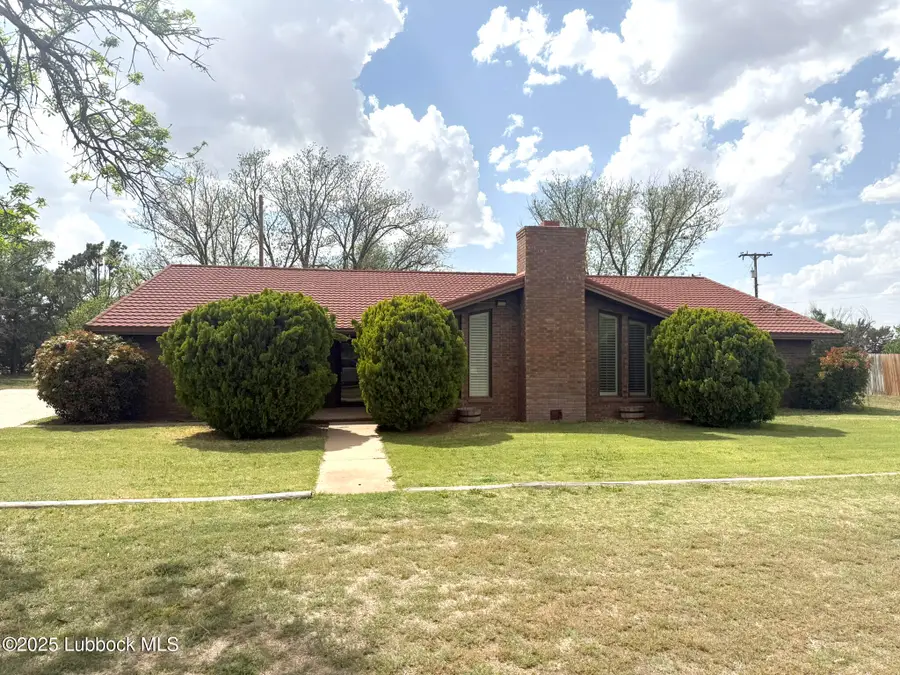 101 Dana Avenue, Earth, TX 79031 - Image #2
