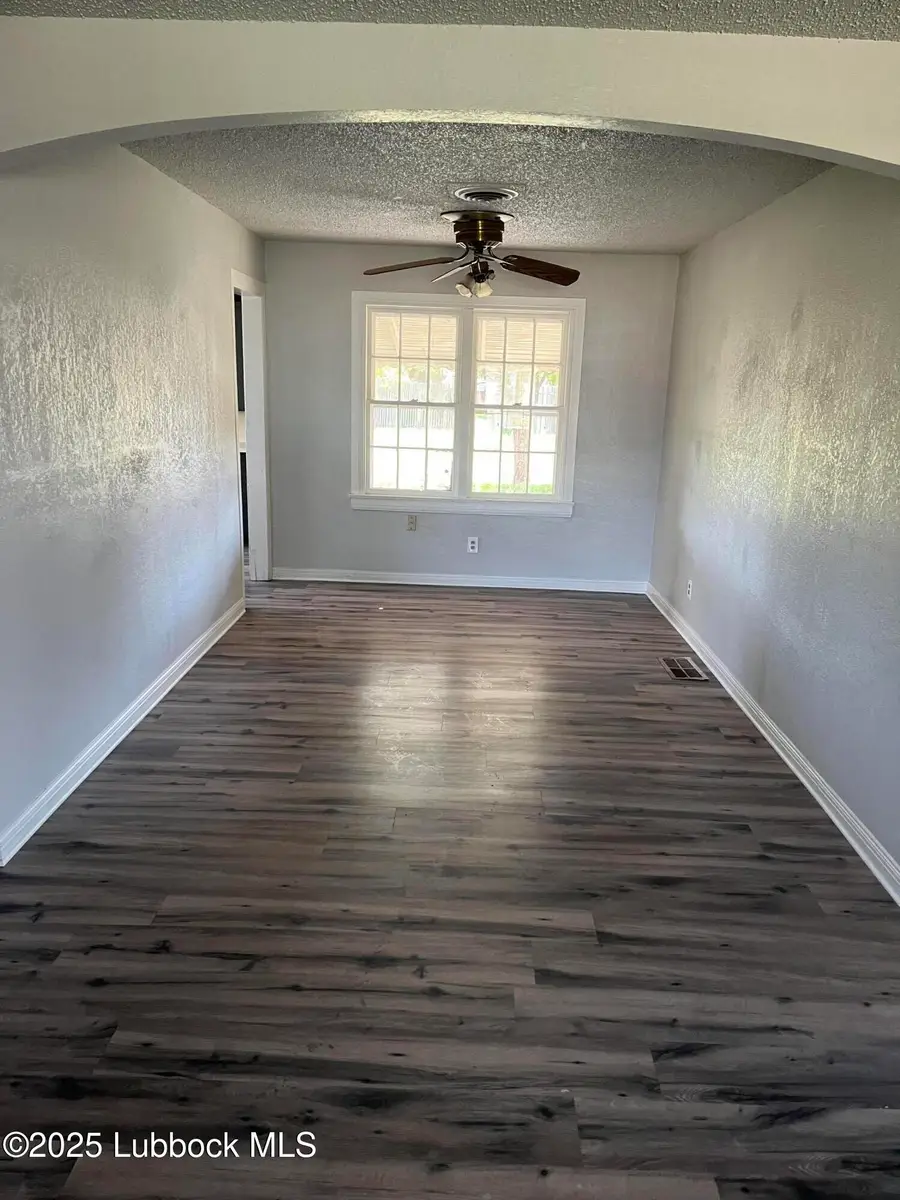 700 S 12th Street, Slaton, TX 79364 - Image #2