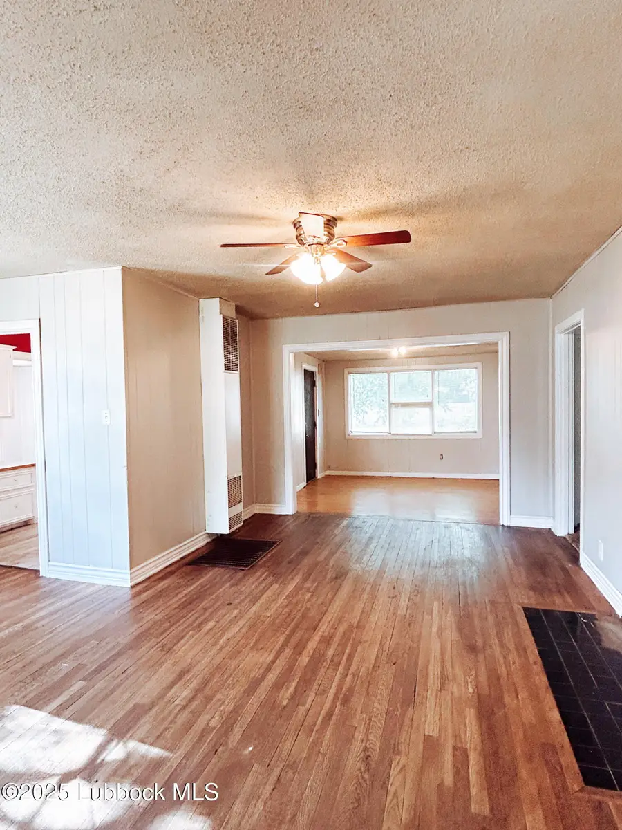 2406 32nd Street, Lubbock, TX 79411 - #3