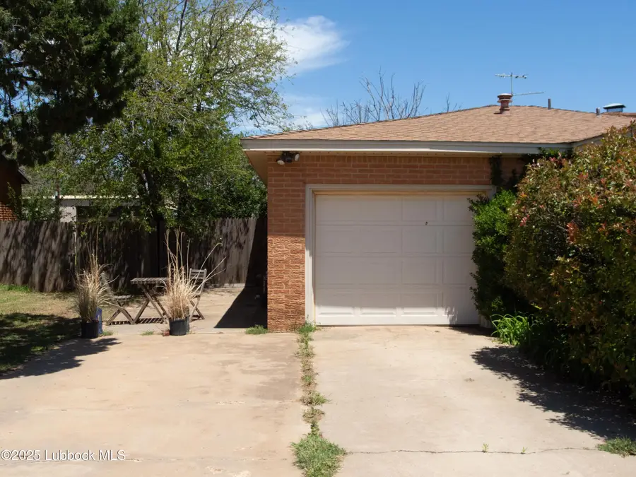 824 W Tennessee Street, Floydada, TX 79235 - Image #2