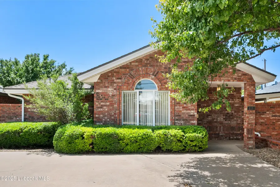 618 Hickory Street, Levelland, TX 79336 - Image #2