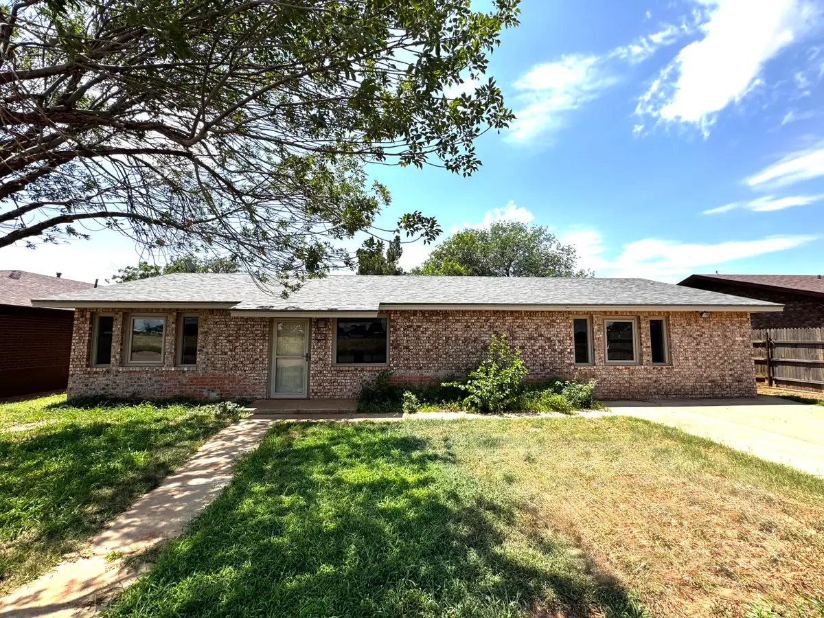 704 S Avenue S, Lamesa, TX 79331 - Image #1