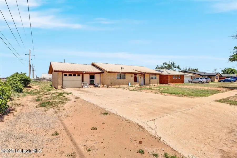 102 Eagle Avenue, Levelland, TX 79336 - Image #3